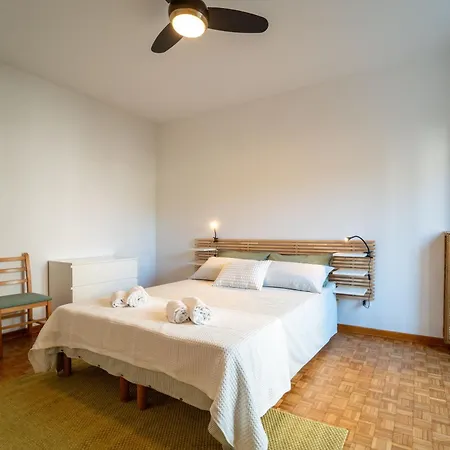 Guesthost - Comfy Flat X4 Close To The Center Apartment *